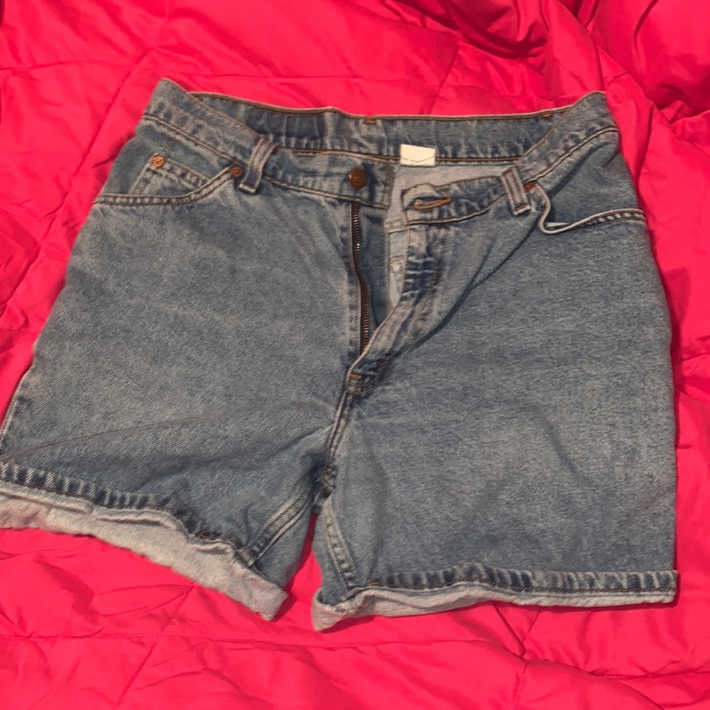 Old vintage high-rise/ mom shorts, Levi’s